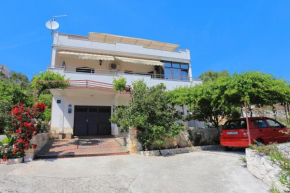 Apartments with a parking space Seget Vranjica, Trogir - 11273